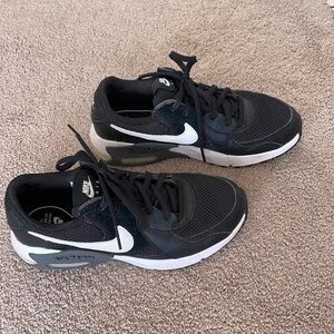 Nike air max - women size 6. Black and white. Worn only a few times